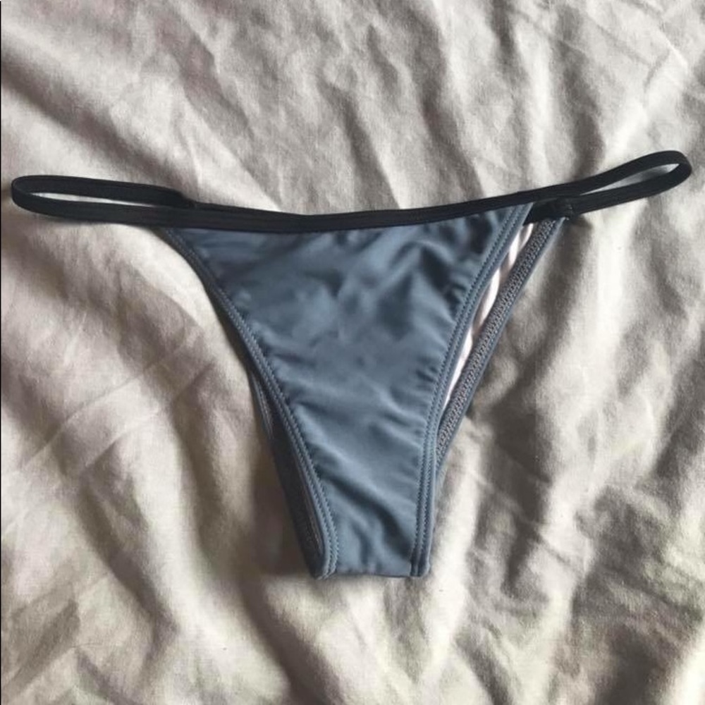 Cheeky swim bikini bottoms!